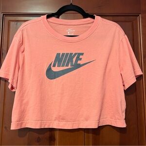 Nike Women's Sportswear Peach Cropped T-Shirt